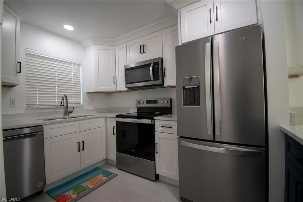 16007 Davis Rd - Photo 5 of 26