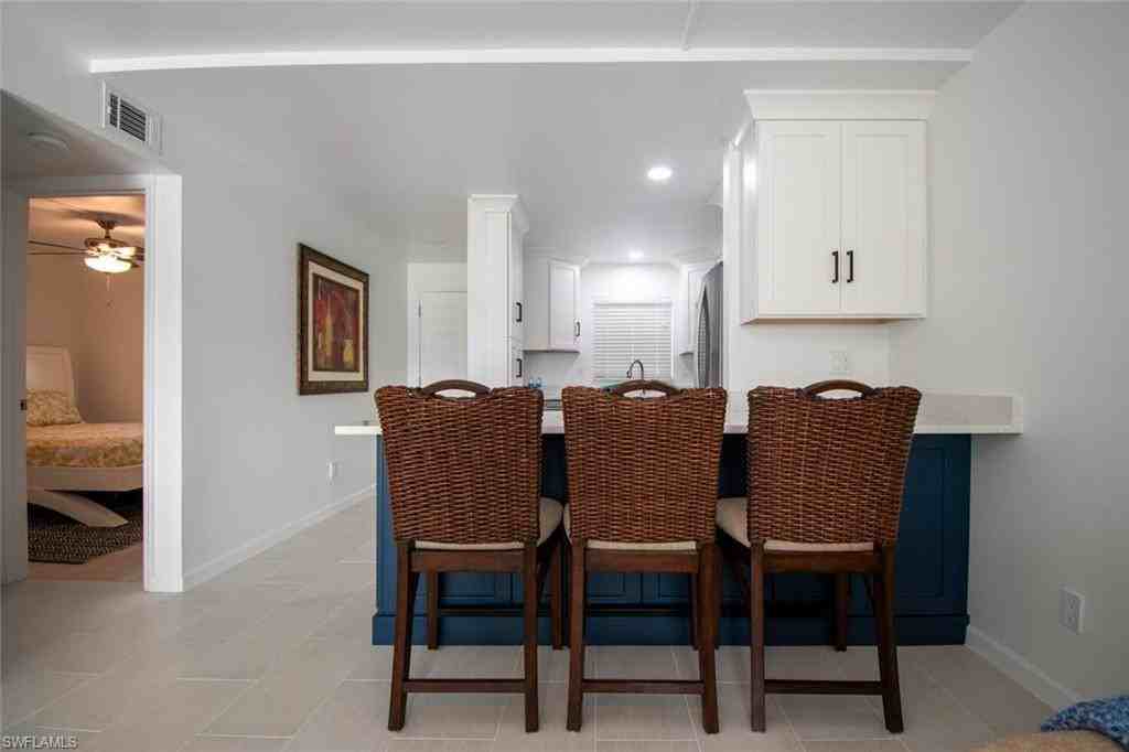 16007 Davis Rd - Photo 7 of 26