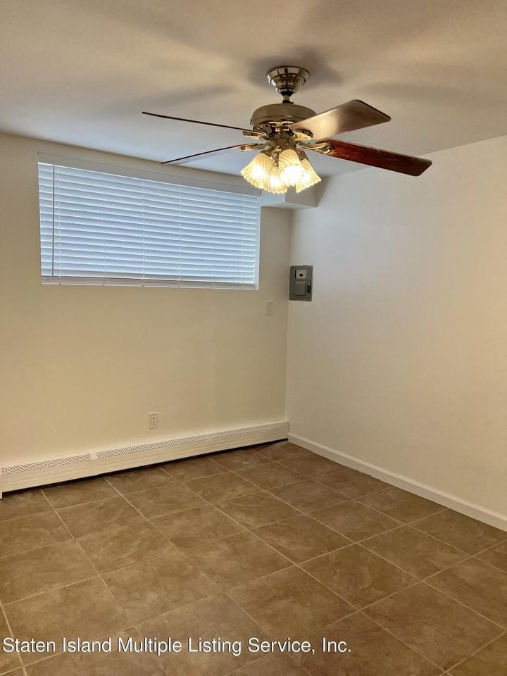 236 Van Pelt Ave - Photo 5 of 8