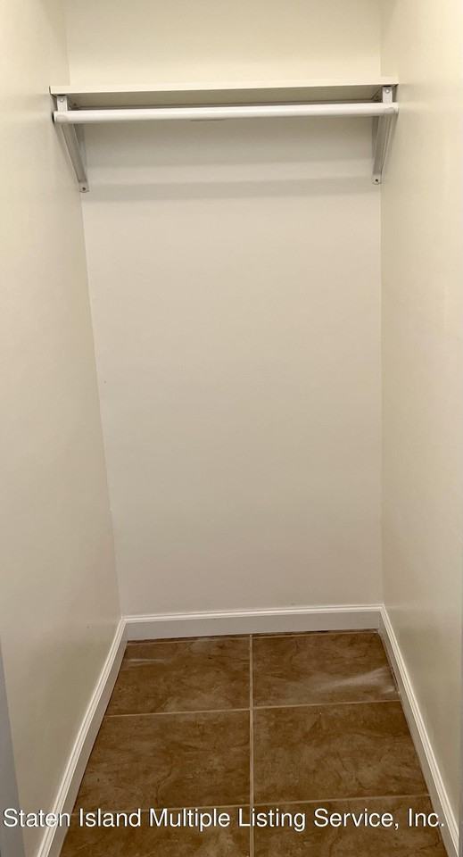 236 Van Pelt Ave - Photo 6 of 8