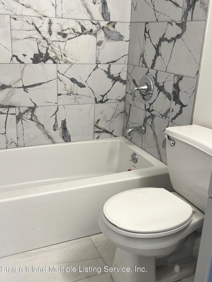 236 Van Pelt Ave - Photo 7 of 8