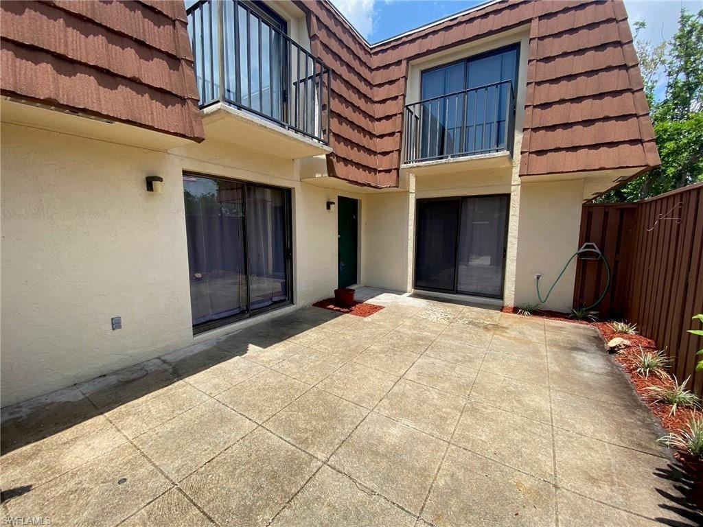 5239 Cedarbend Dr - Photo 3 of 33