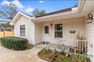 featured image of 15 Loblolly Circle