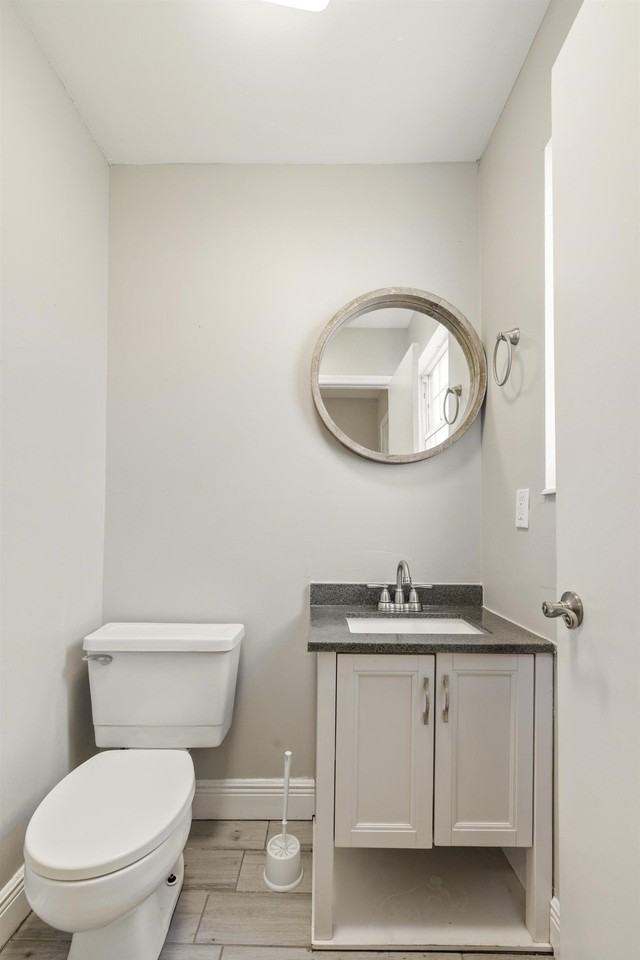 2387 Gregory Dr - Photo 6 of 30