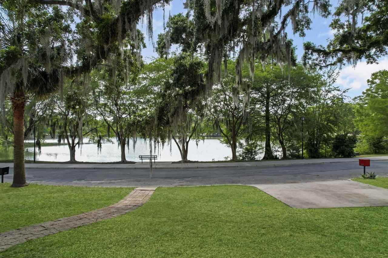 1647 Lake Ella Dr - Photo 3 of 37