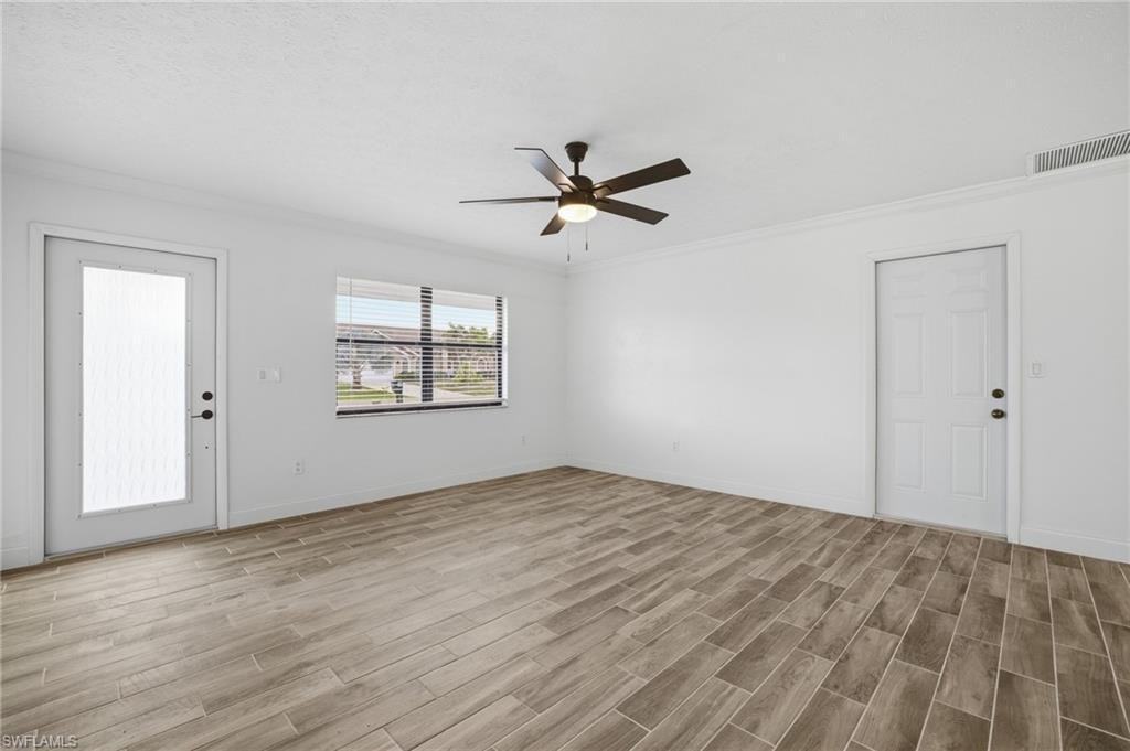 1145 Southwest 44th Terrace - Photo 4 of 31