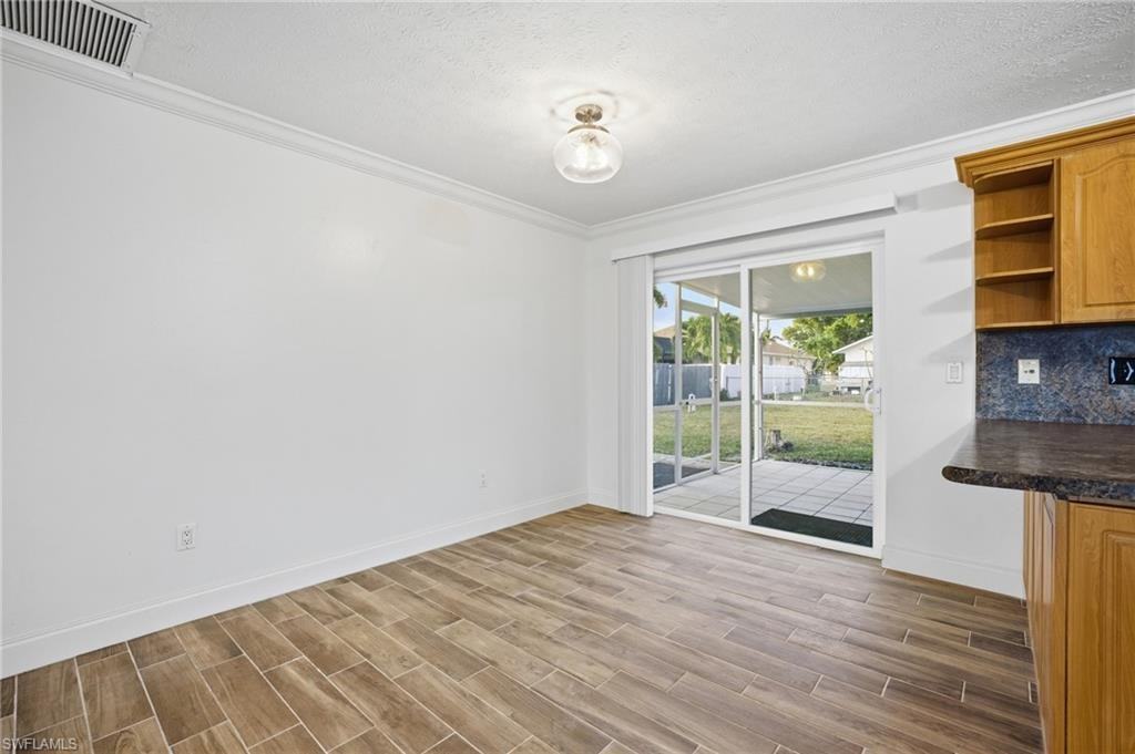 1145 Southwest 44th Terrace - Photo 5 of 31