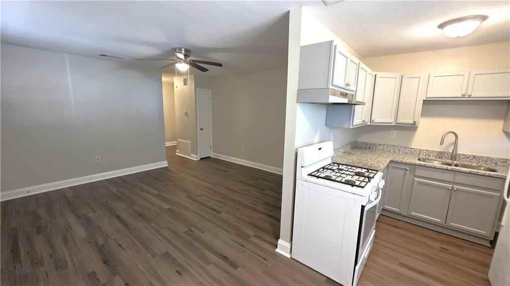 215 Avenue a ##A - Photo 2 of 7