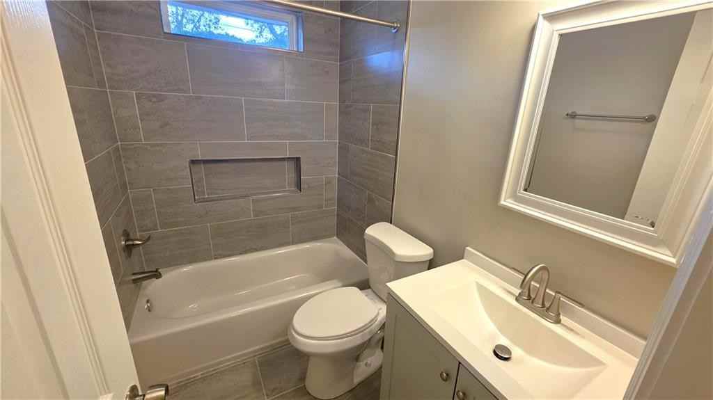 217 Avenue a ##A - Photo 7 of 9