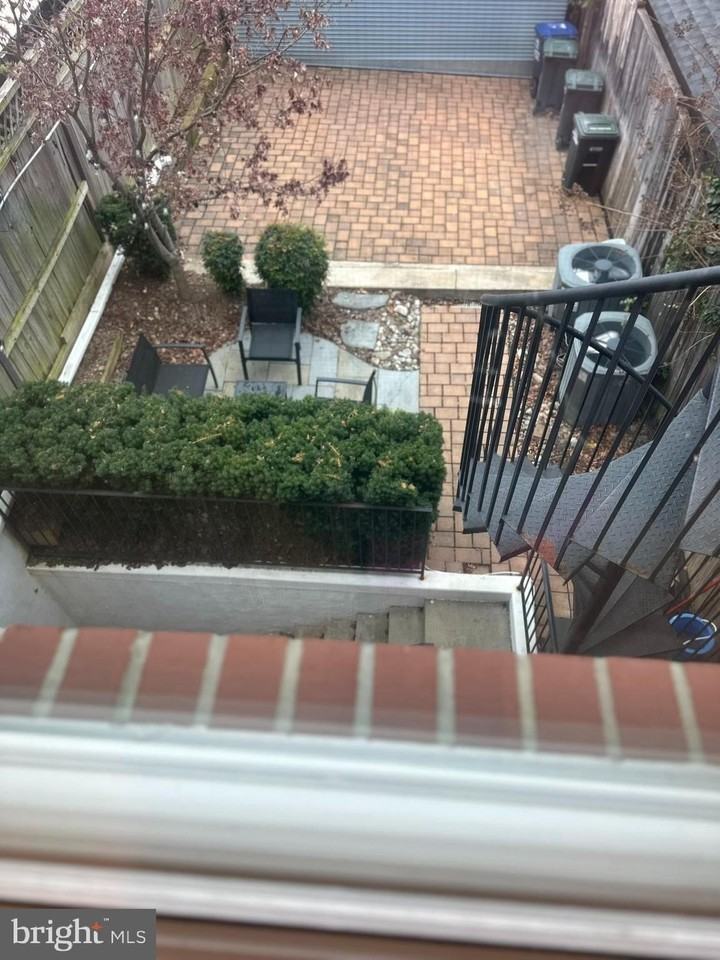 1852 3rd Street Northwest #C - Photo 3 of 50