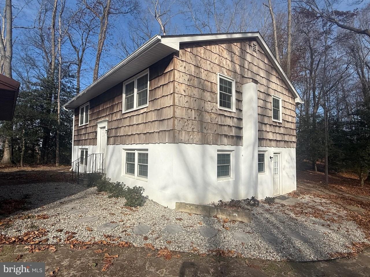 8859 Clendaniel Pond Road - Photo 4 of 25