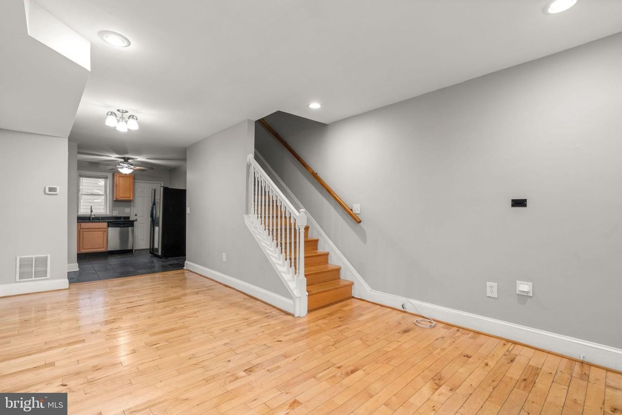 1456 Battery Ave - Photo 5 of 31