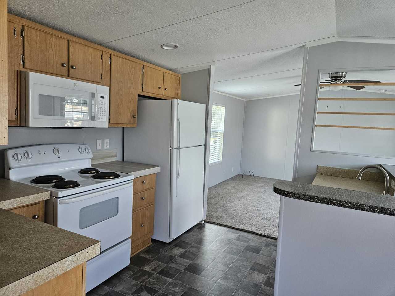 71 Lynnwood Circle #141 - Photo 4 of 22