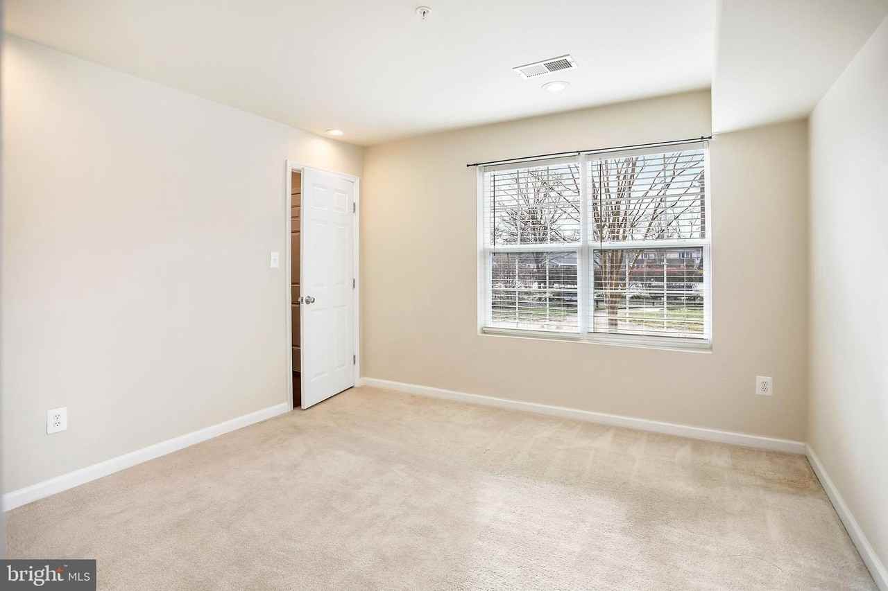 2885 Falkirk Alley - Photo 6 of 43