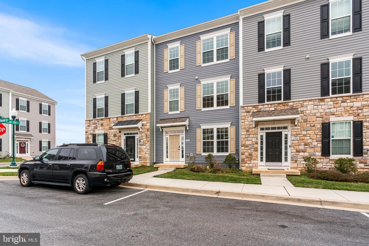 6202 Davinci Street - Photo 2 of 34