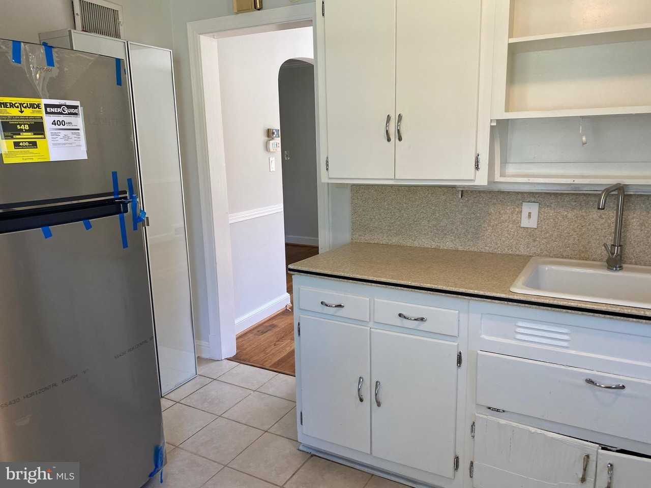 5516 Glenwood Road - Photo 6 of 22