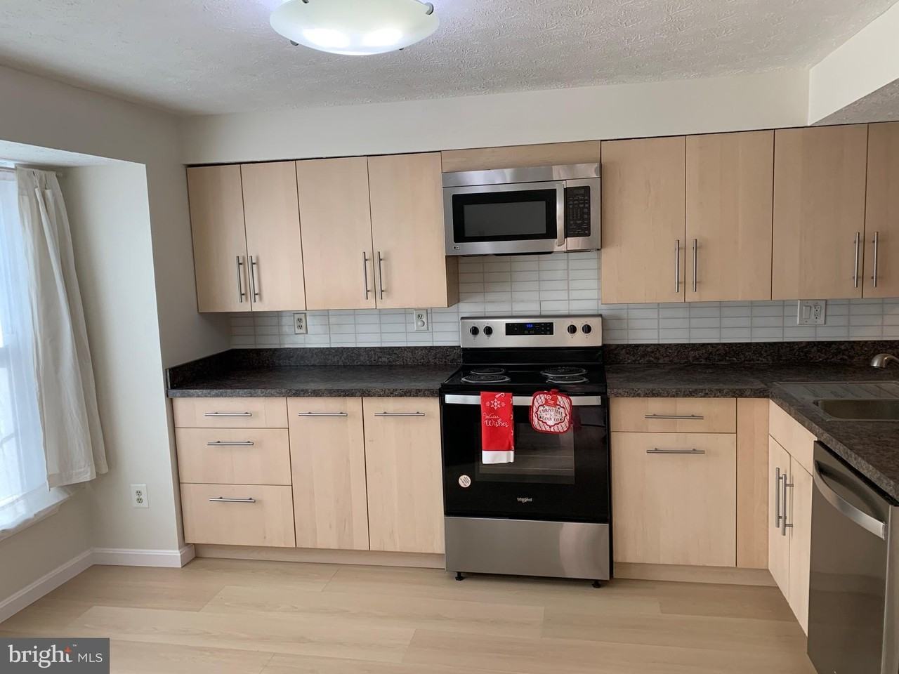 1126 Pewter Ct - Photo 5 of 24