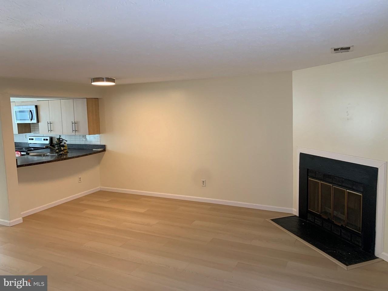 1126 Pewter Ct - Photo 7 of 24