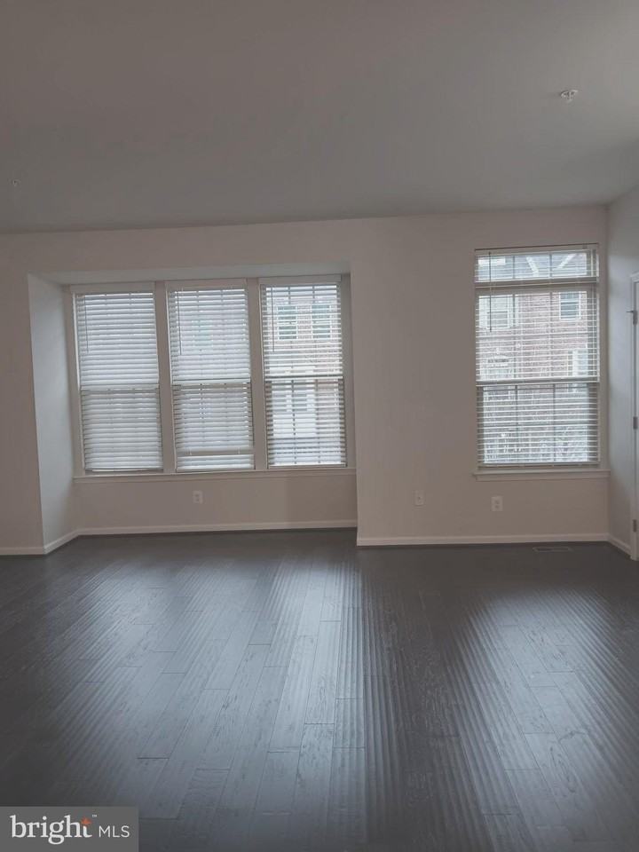 14306 Ridge View Lane - Photo 2 of 18