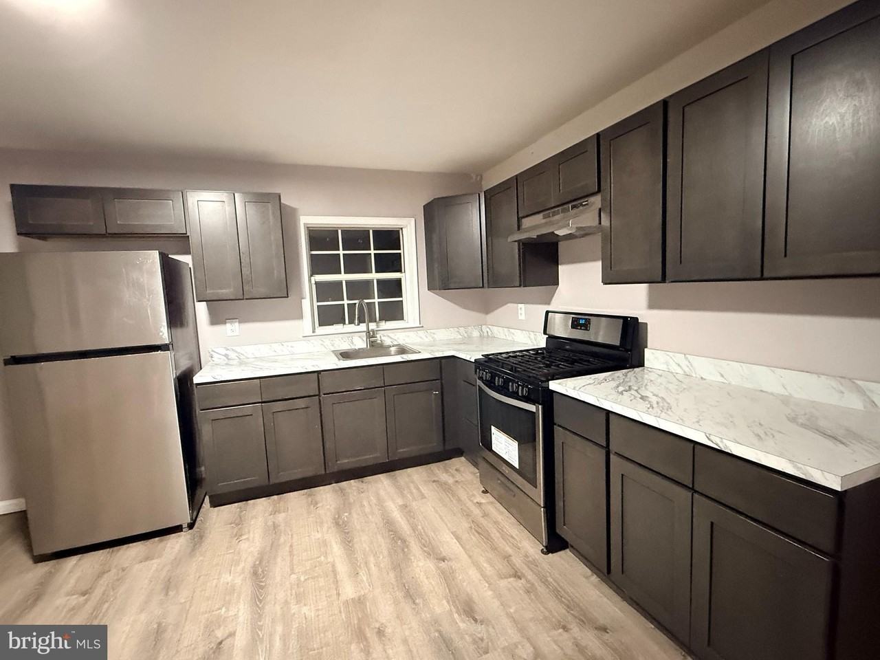 138 Edwards Dr - Photo 6 of 15