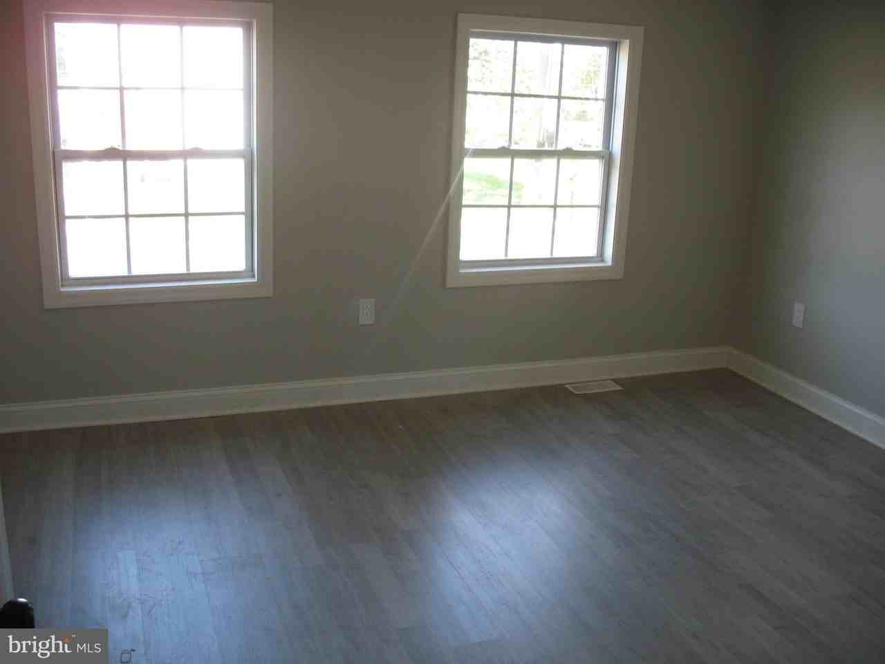 1804 Kings Highway - Photo 7 of 17