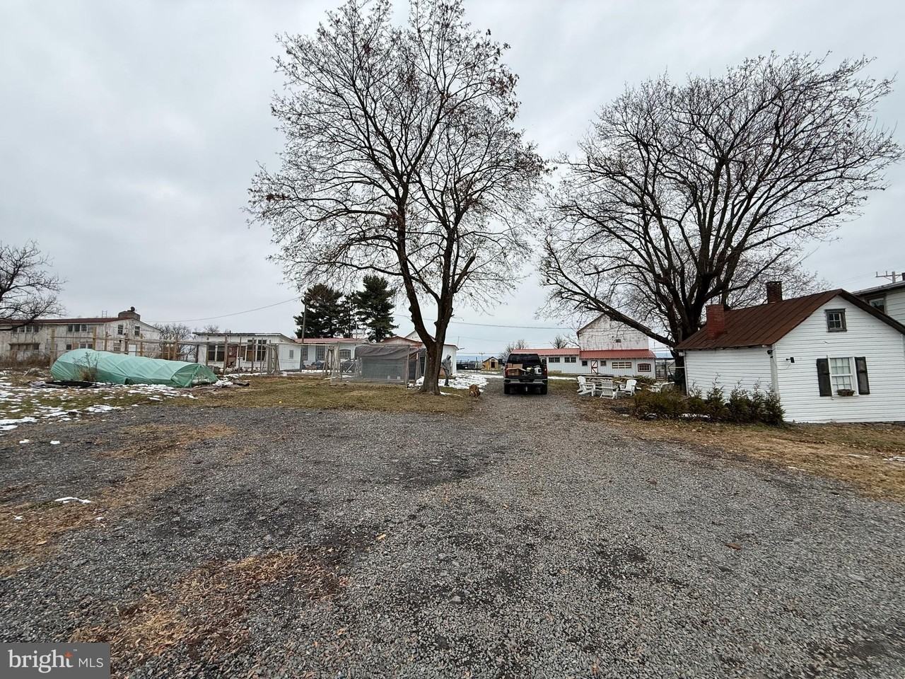 937 Main St - Photo 4 of 10