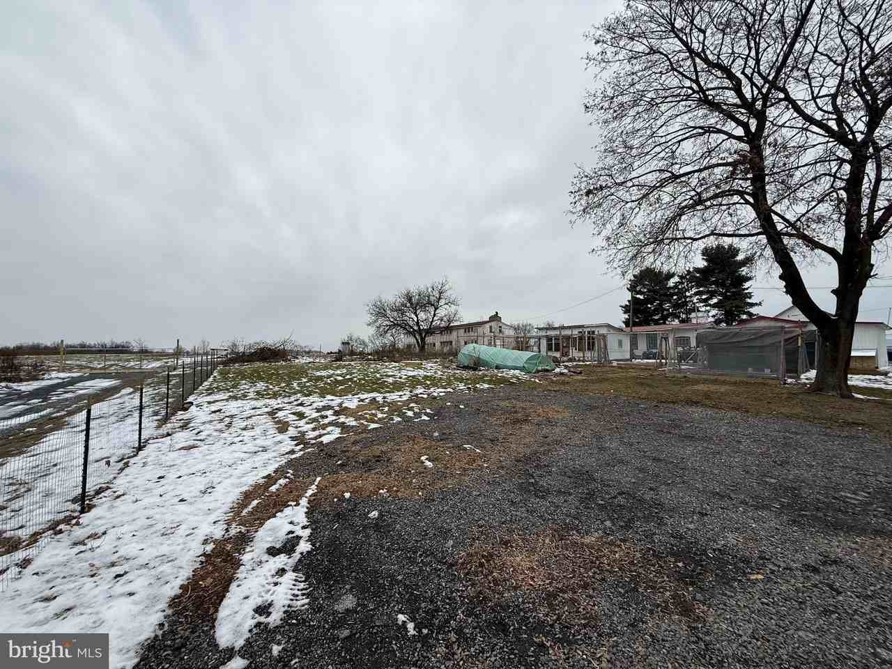 937 Main St - Photo 5 of 10