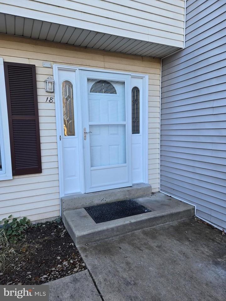 18 Edinboro Circle - Photo 2 of 20