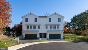 featured image of 986 Henry Ave