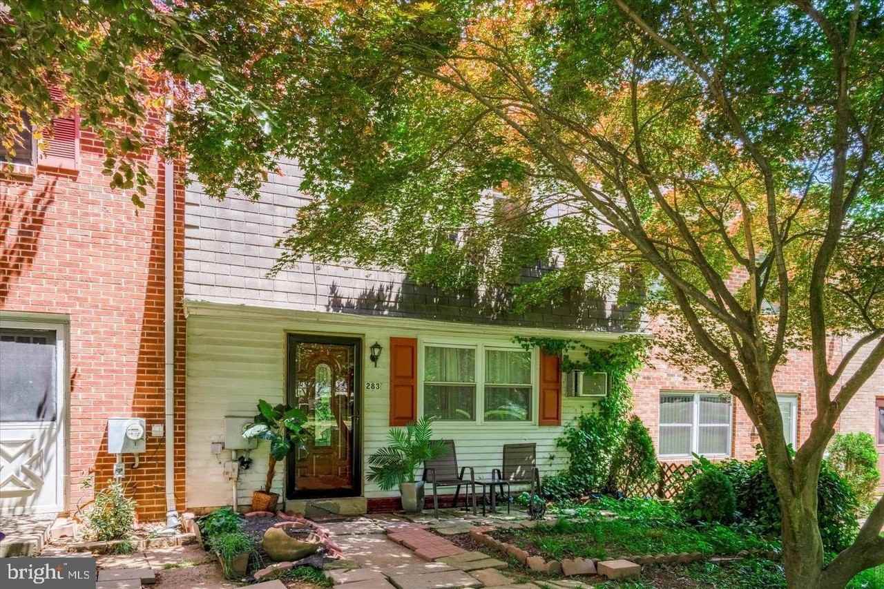 283 Cardigan Ter - Photo 2 of 13