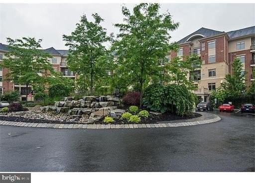 438 Carrson Terrace - Photo 3 of 23