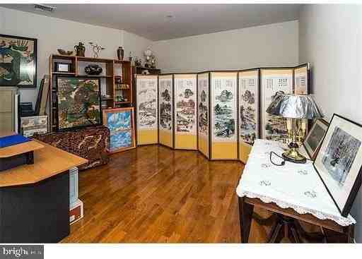 438 Carrson Terrace - Photo 5 of 23