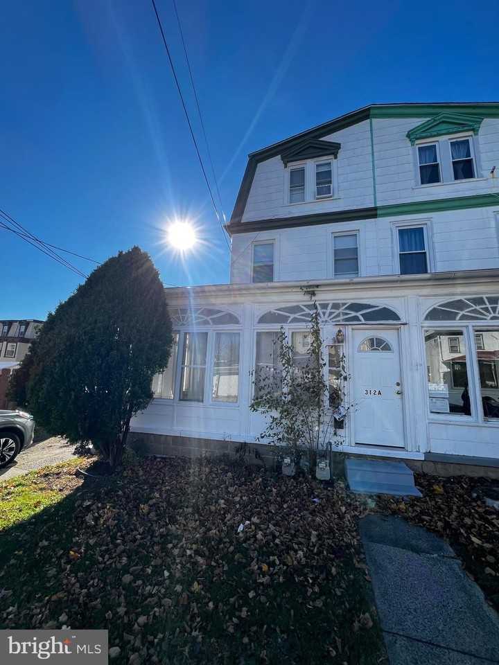 312 Jefferson Avenue - Photo 2 of 15