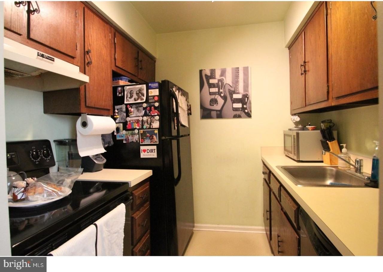 2025 Arch Street #F - Photo 2 of 5