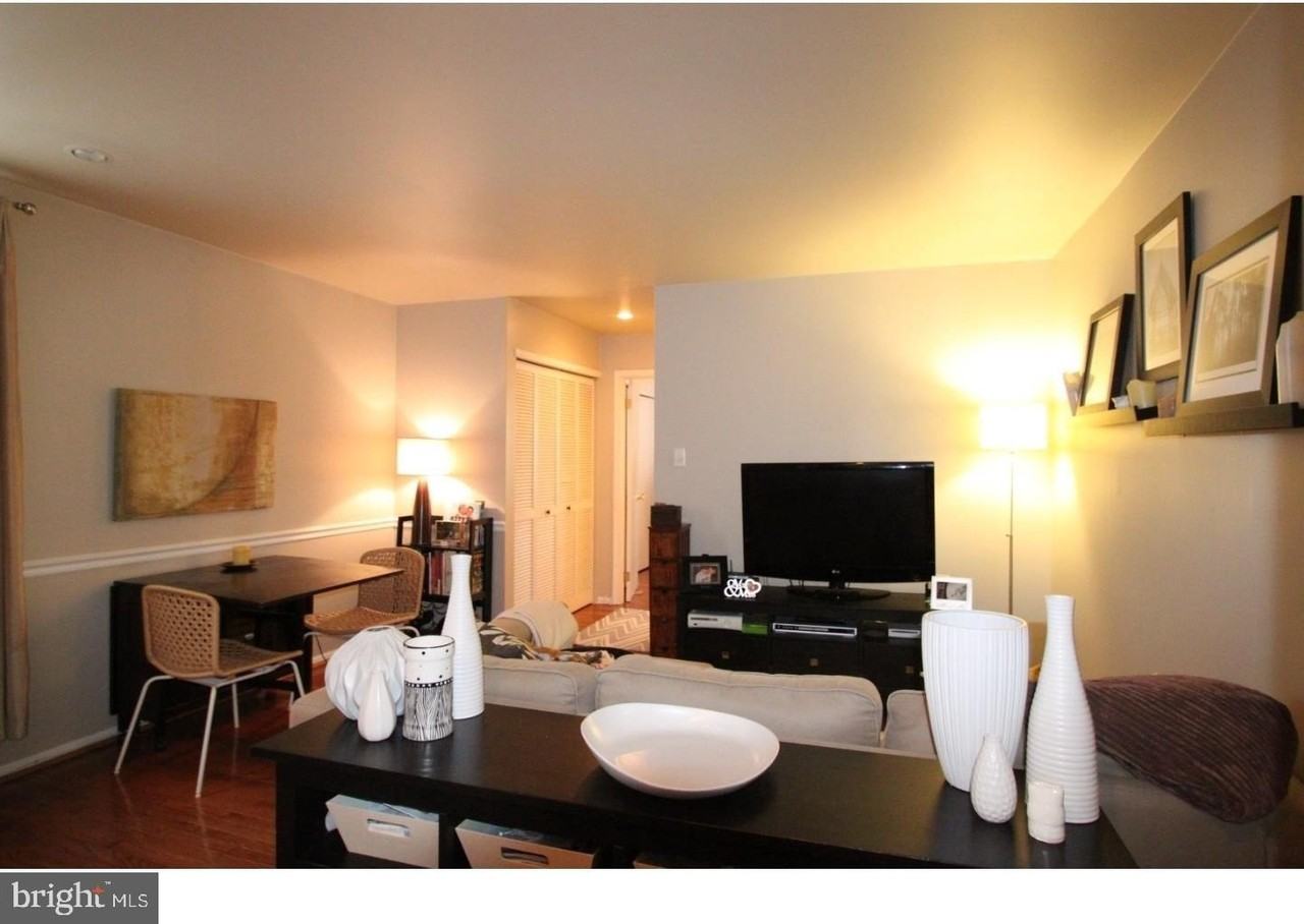 2025 Arch Street #F - Photo 4 of 5