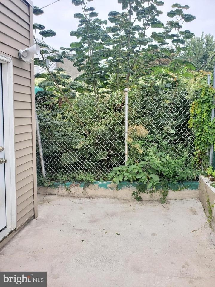 3083 Weikel Street - Photo 5 of 12