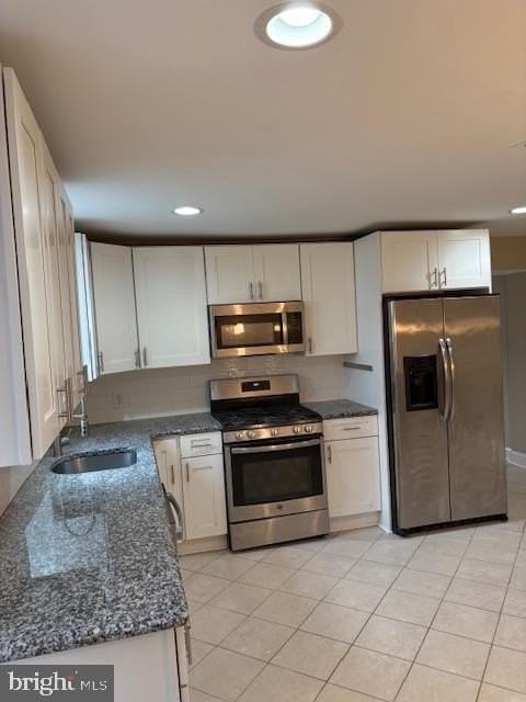 377 Delmar Street - Photo 7 of 27