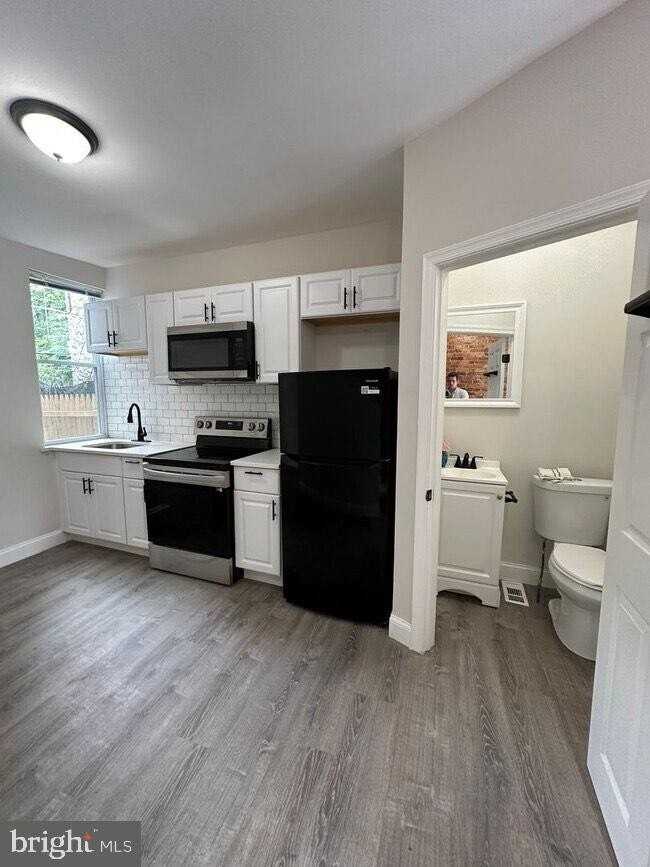 3205 Latona Street - Photo 3 of 5