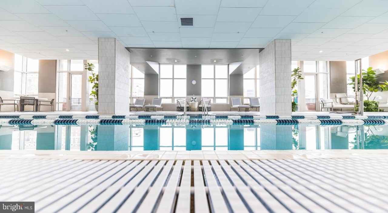 206 W Washington Sq Unit 1908 #1908 - Photo 7 of 19