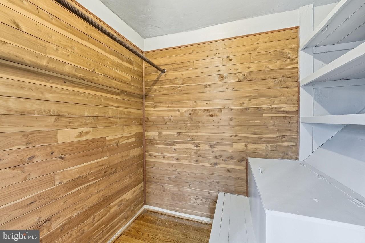 2030 North Quinn Street - Photo 6 of 27