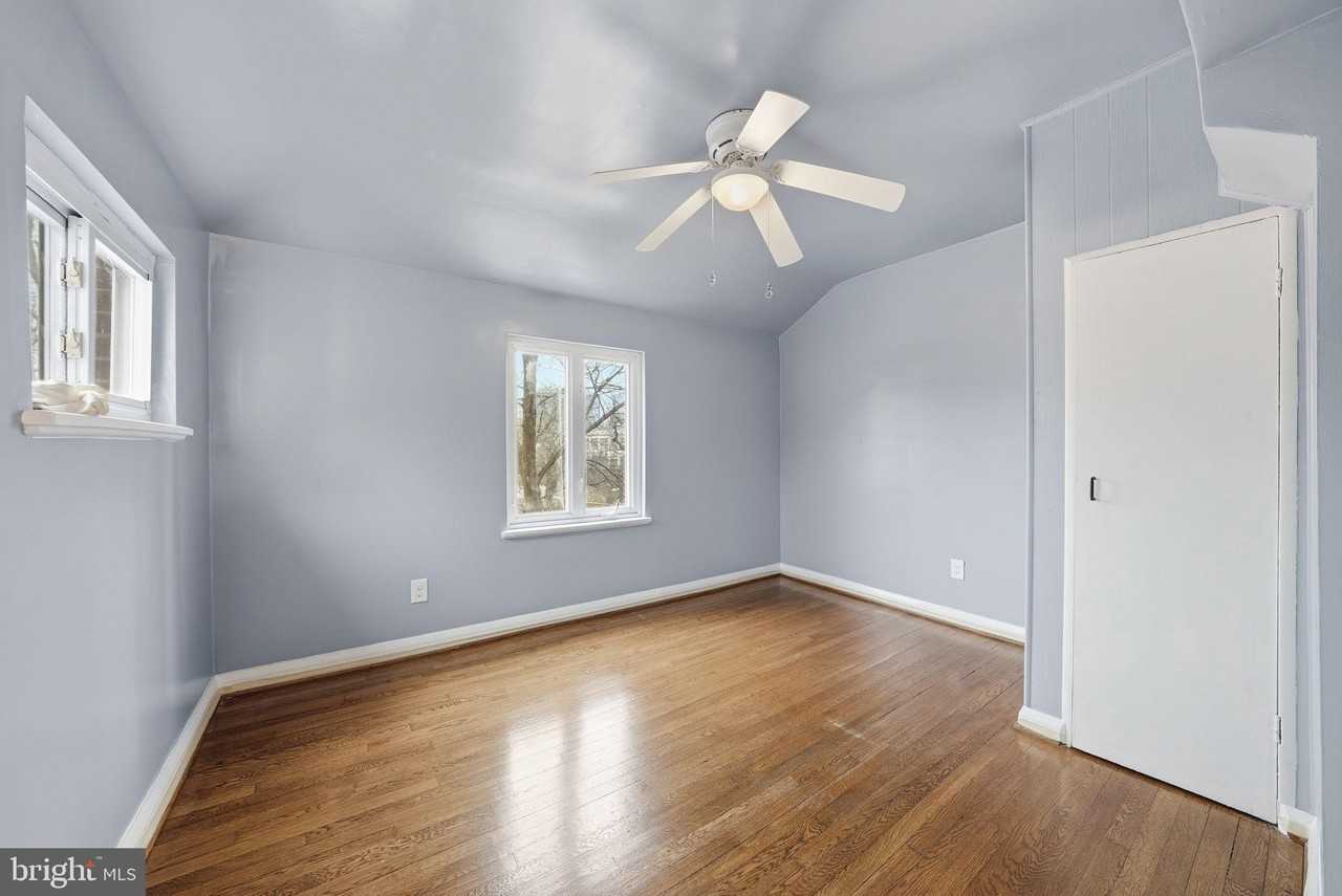 2030 North Quinn Street - Photo 7 of 27