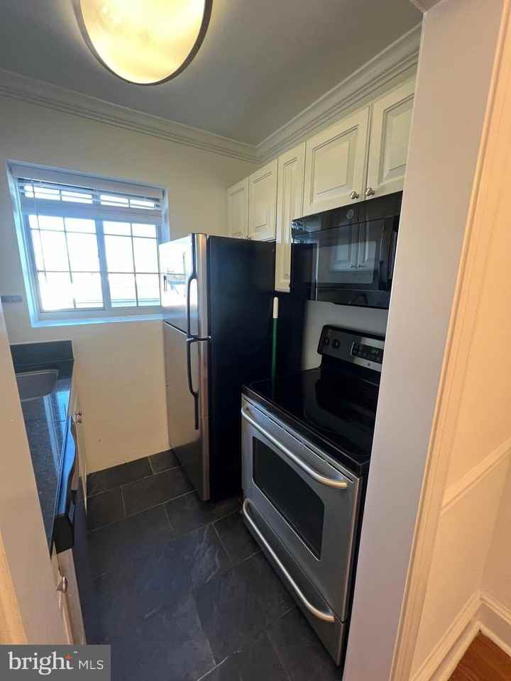 Washington Street #327 - Photo 4 of 12