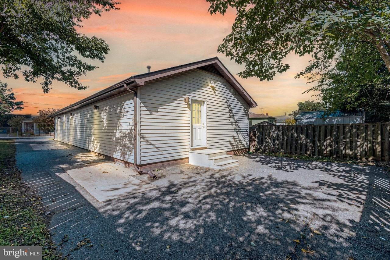 442 Bridgewater Street #B - Photo 2 of 28