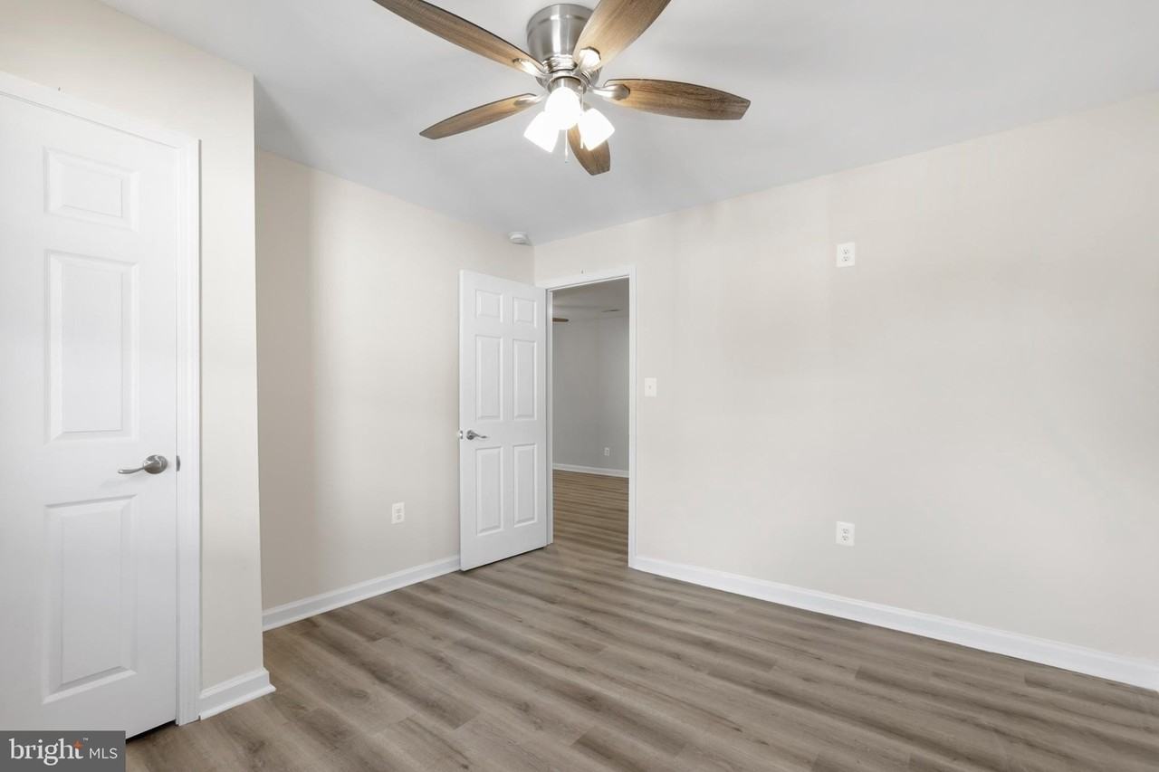 442 Bridgewater Street #B - Photo 3 of 28