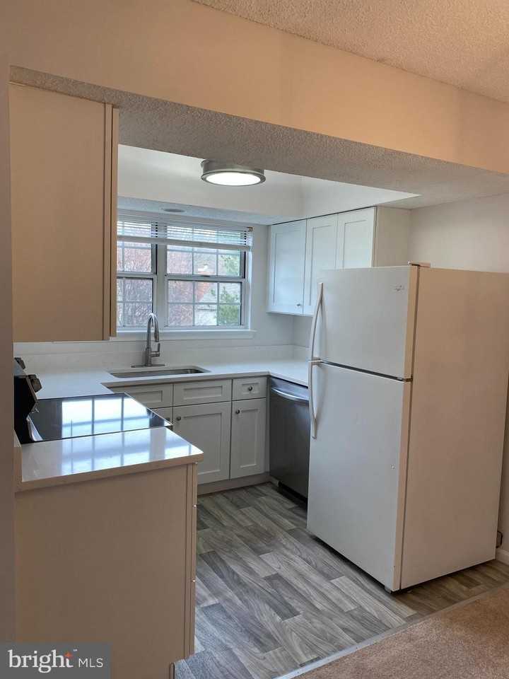 12106 Greenway Court #302 - Photo 6 of 20