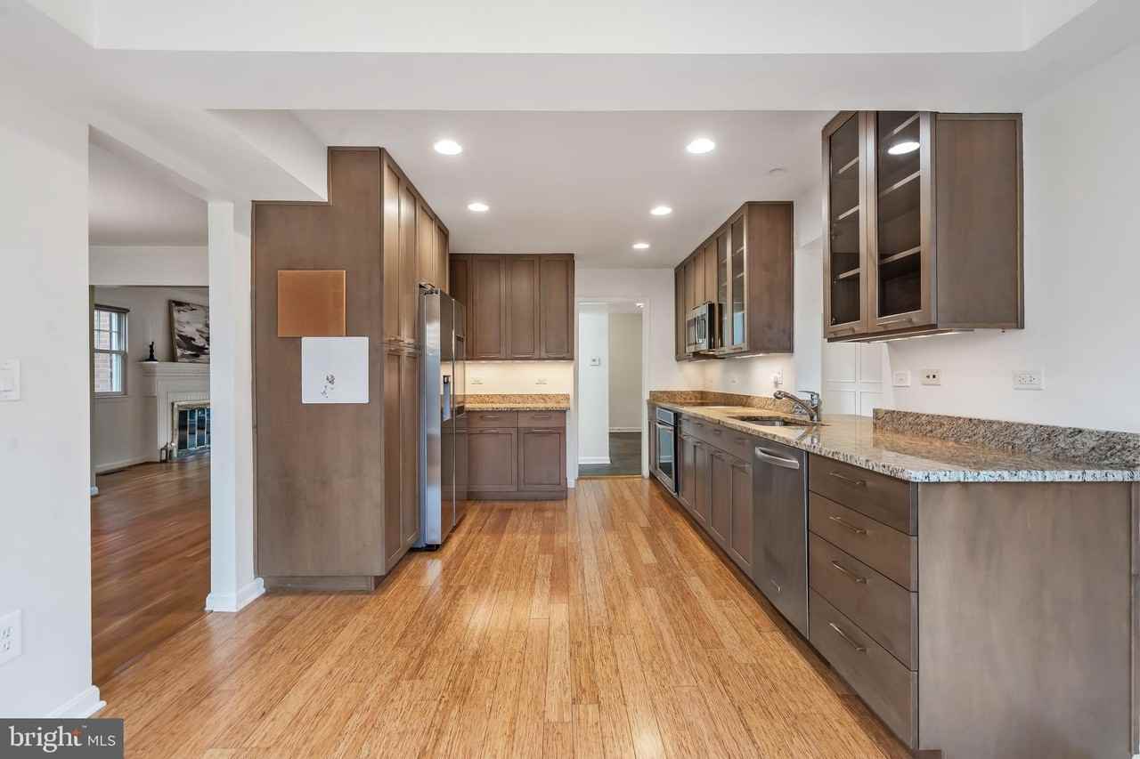 3116 Wynford Drive - Photo 6 of 44