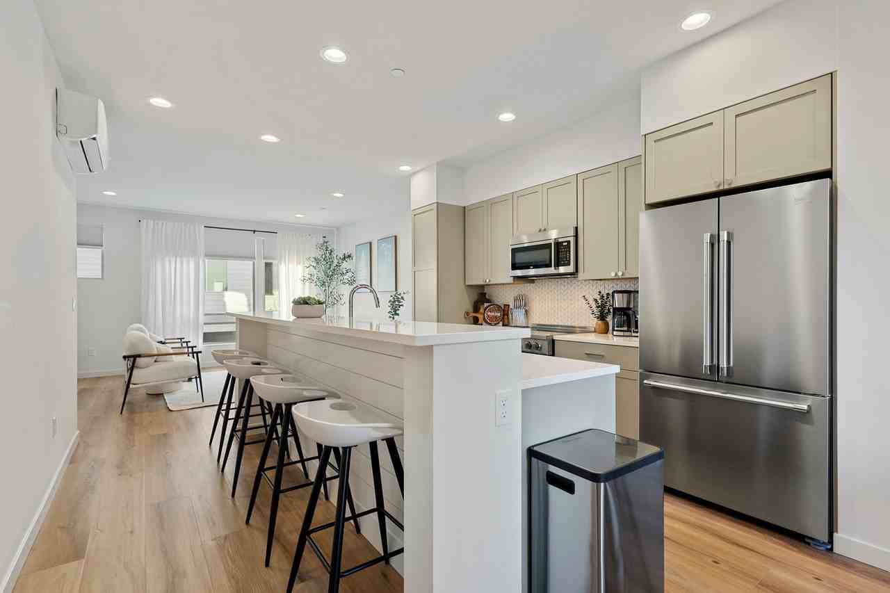 3rd Ave Ne - Photo 6 of 33