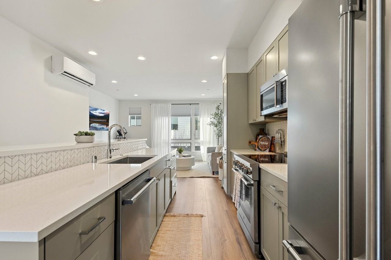 3rd Ave Ne - Photo 7 of 33