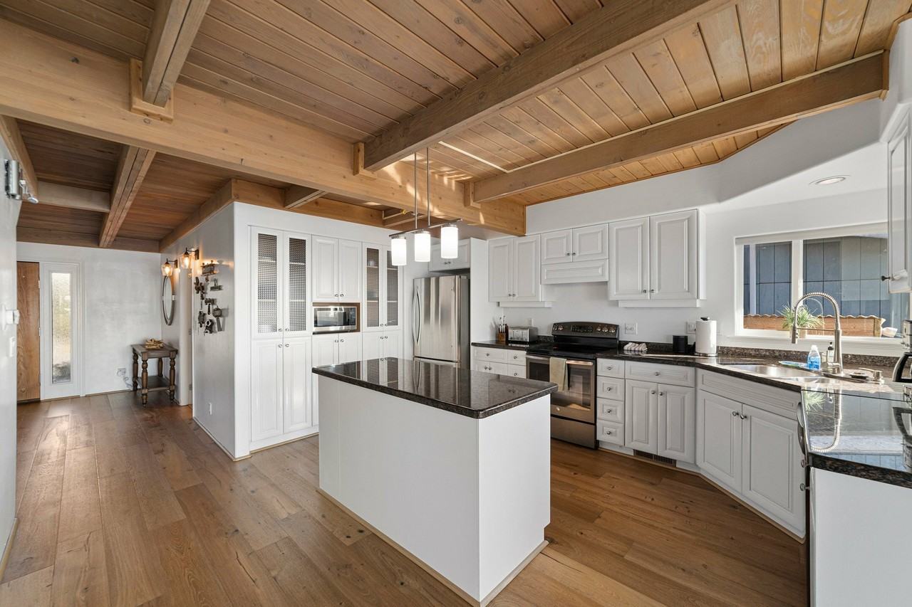 Sucia Dr - Photo 5 of 45