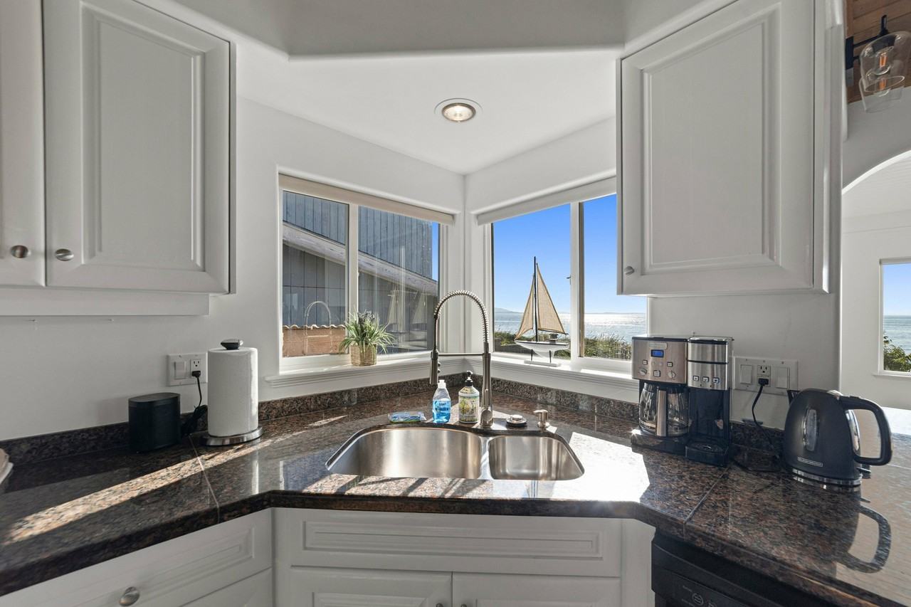 Sucia Dr - Photo 6 of 45